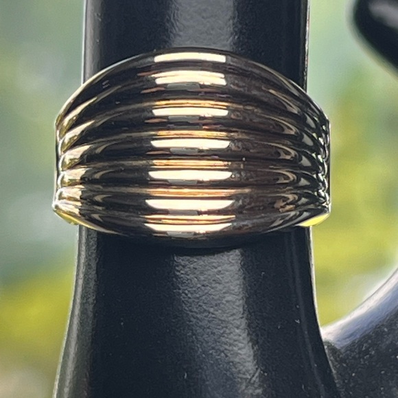 Jewelry - 925 Serling Silver w/ Gold Overlay Vintage Stack Ribbed Design Ring